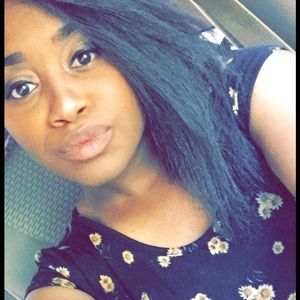 Meet your Posher, Kiana